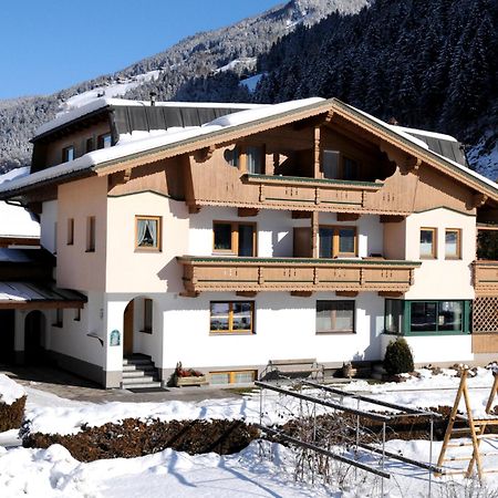 Ferienwohnungen Rahm Mayrhofen Bilik gambar